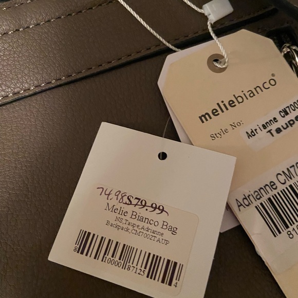 New with tags medium bag with back pack straps - Picture 6 of 8